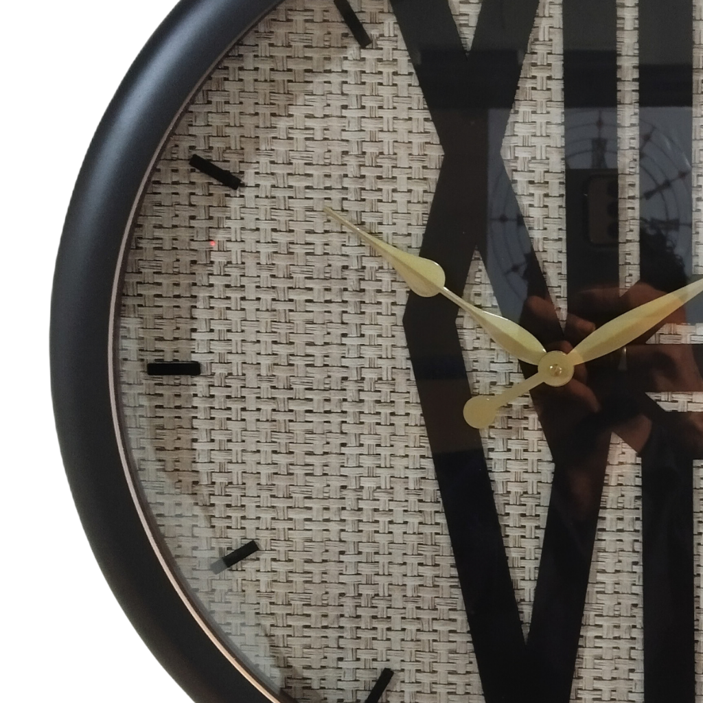 Artypillar Modern Designer Round Wall Clock - 18 Inch
